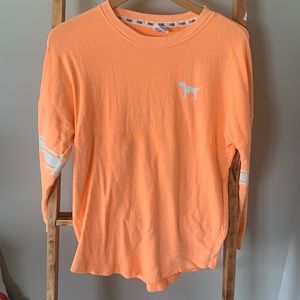 Like New orange light weight swtshirt